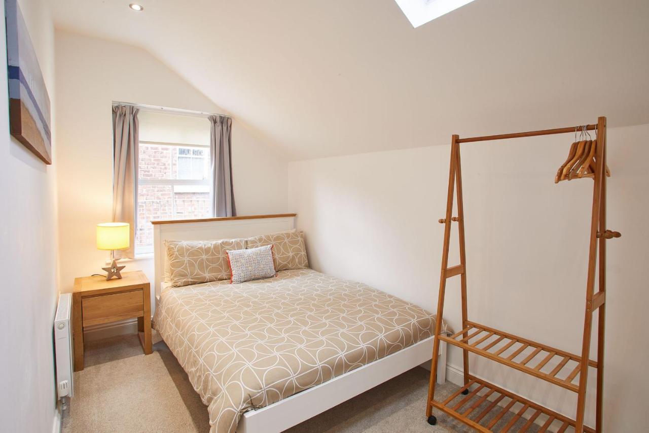 Number 3 at Pannett Apartments Whitby Bagian luar foto